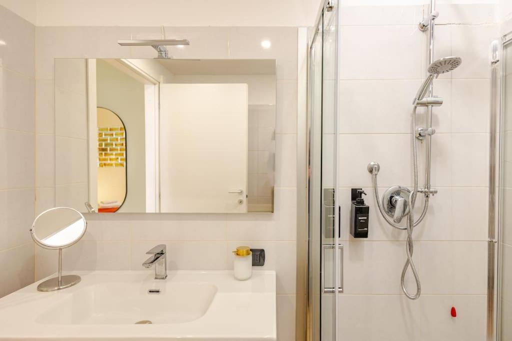 Urban House - Exclusive Park House Navigli Milan Center Apartment Bagian luar foto